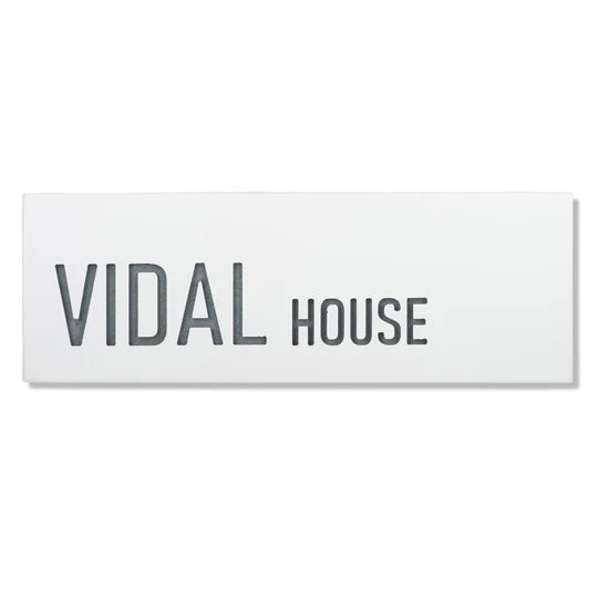 Personalized door sign with names for engraving in clean white concrete - Snow series 