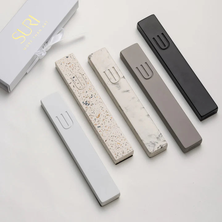 Timeless Mezuzah – Raw Concrete with Sleek & Durable Look 