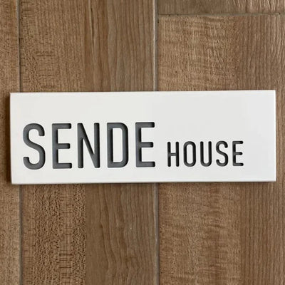Personalized door sign with names for engraving in clean white concrete - Snow series 