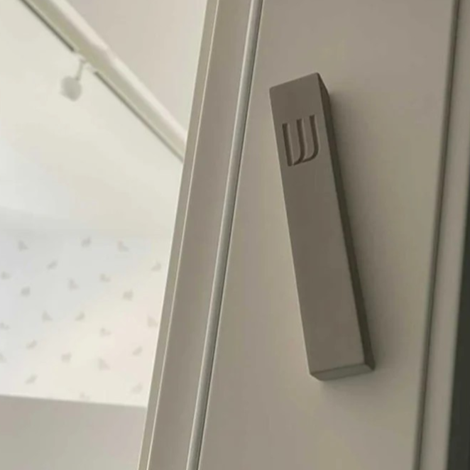 Modern Front Door Sign in Concrete – TailorMade Series 