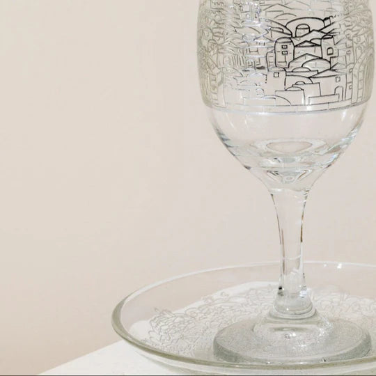 Luxurious glass Kiddush cup with Jerusalem as a backdrop - Glass & Gold model (Copy) 