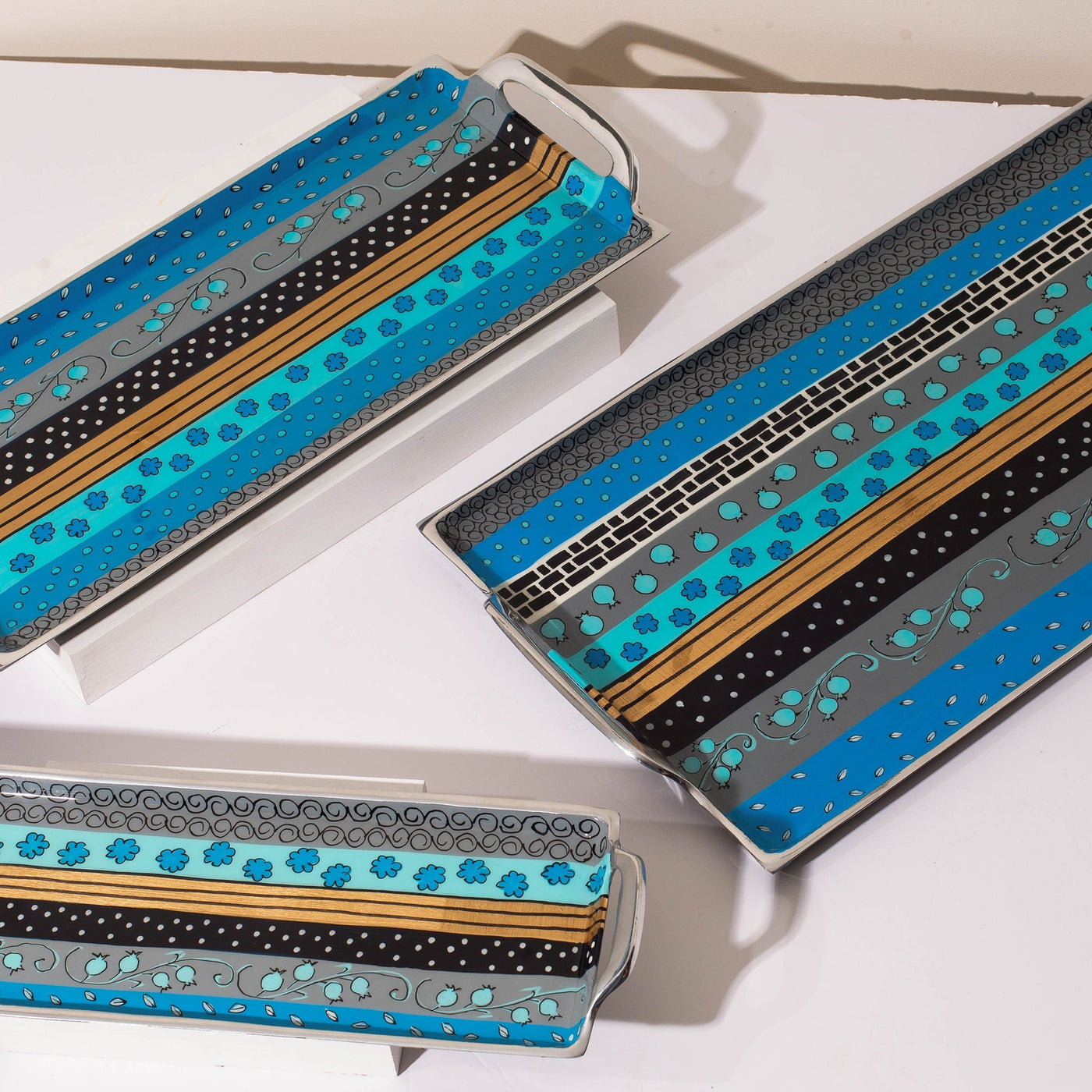 Luxury Colorful Tray in Multiple Sizes – Traya Series