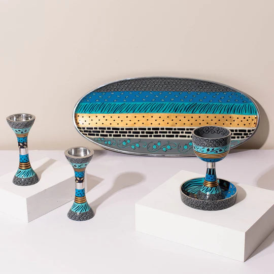 Serving tray with colorful striped design – uniquely handmade from cast aluminum – Ovela series 