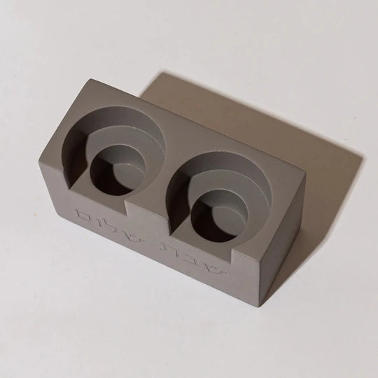 Set of candlesticks for Shabbat with an elegant concrete tray - Solid Elegance Series (Copy) 