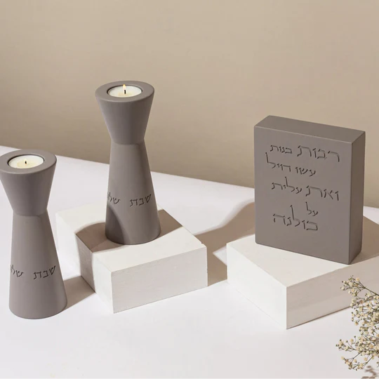 A luxurious concrete woman's blessing with a clean design – Crown model 