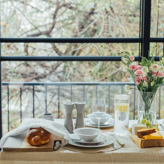 Challah cover in a natural shade with delicate embroidery – clean and modern style – Shabbat series (Copy) 