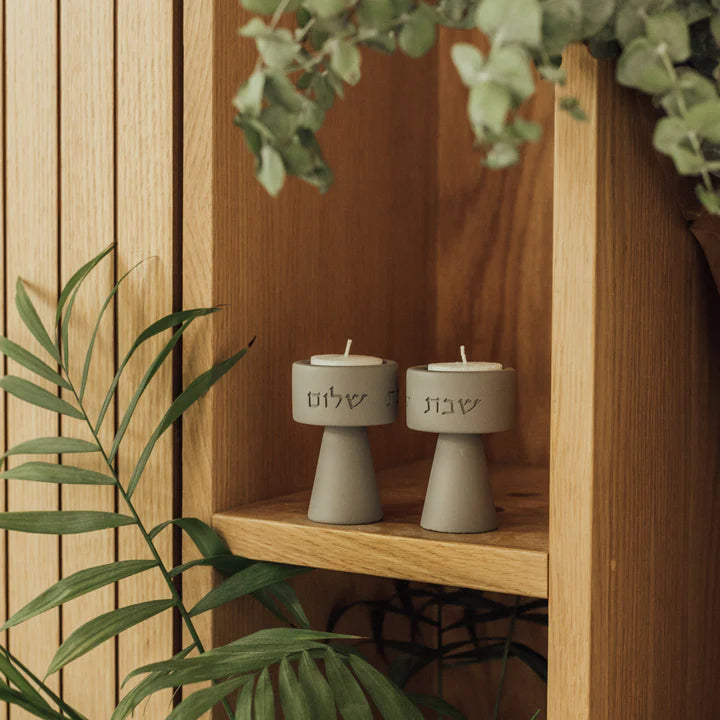 Set of modern white concrete Shabbat candleHolder – Solura Series (Copy) 
