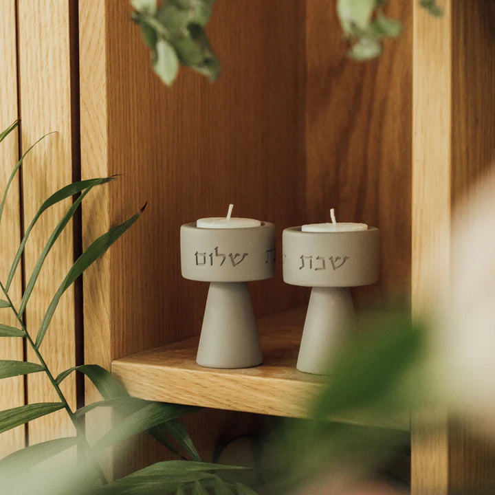 Set of Shabbat candleholder with a designed concrete tray and candle lighting blessing - City Lights Series (Copy) 