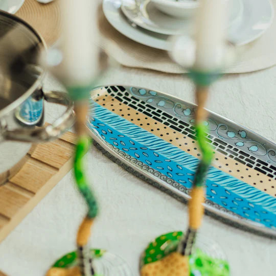 Serving tray with colorful striped design – uniquely handmade from cast aluminum – Ovela series 