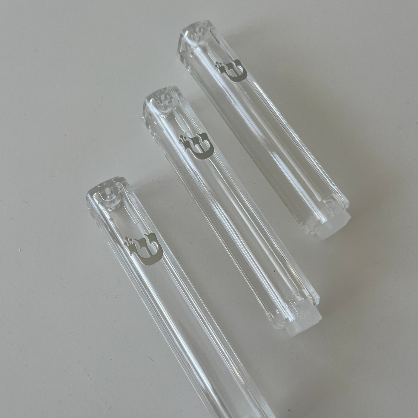 Clear and Simple mezuzah with a classic and minimalist design - Clear